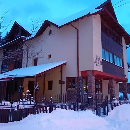 La Gabi Hotell Azuga Exteriör bild